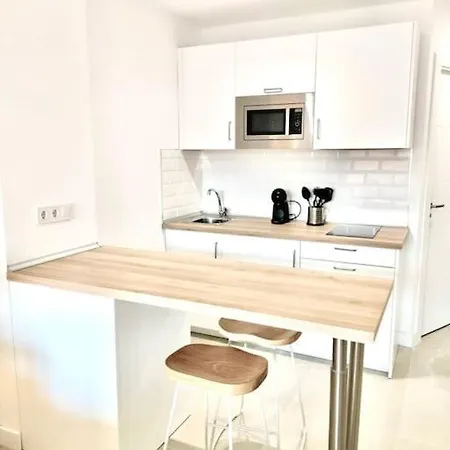 Veramar - Terrace, Pool & Parking By 10tosea Apartment